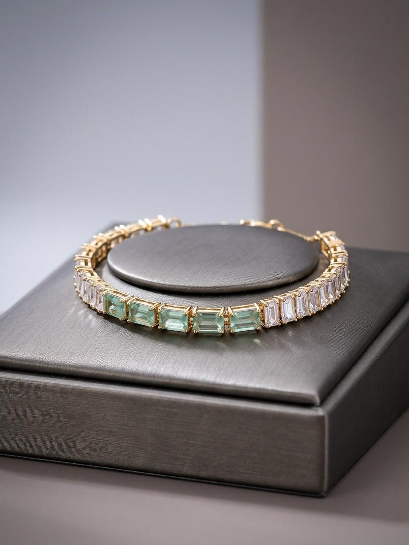 Elegent two tone stone bracelet