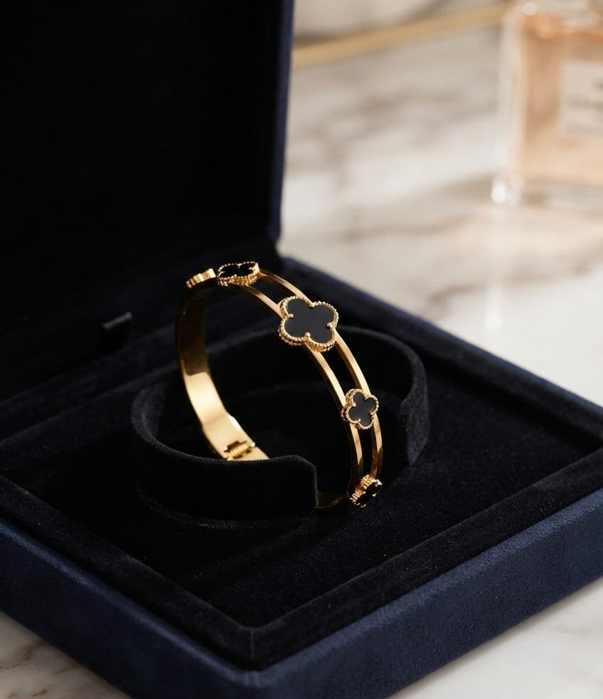 Stainless steel gold clover handcuff