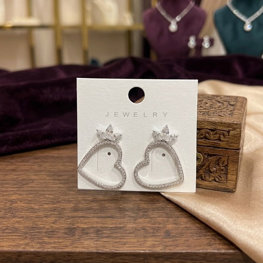 Sparkling heart carat earrings