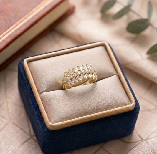 Crystal gold ring