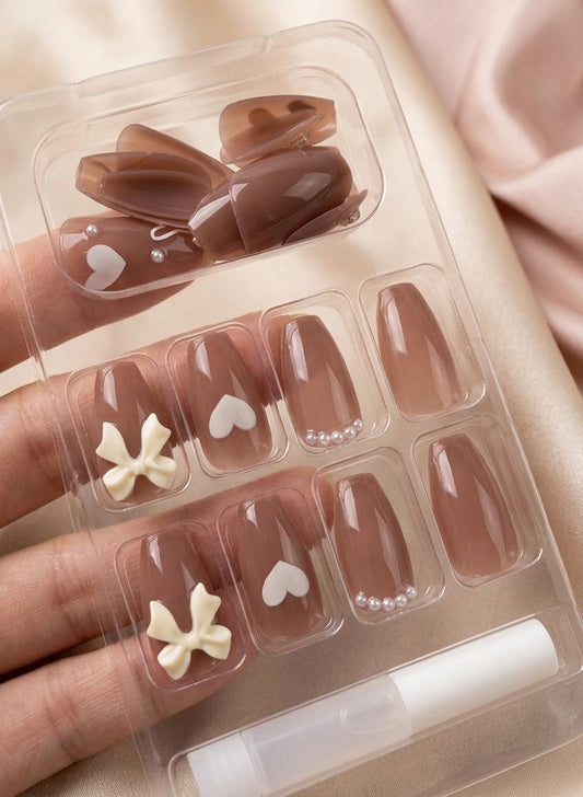Press on nail (brown)